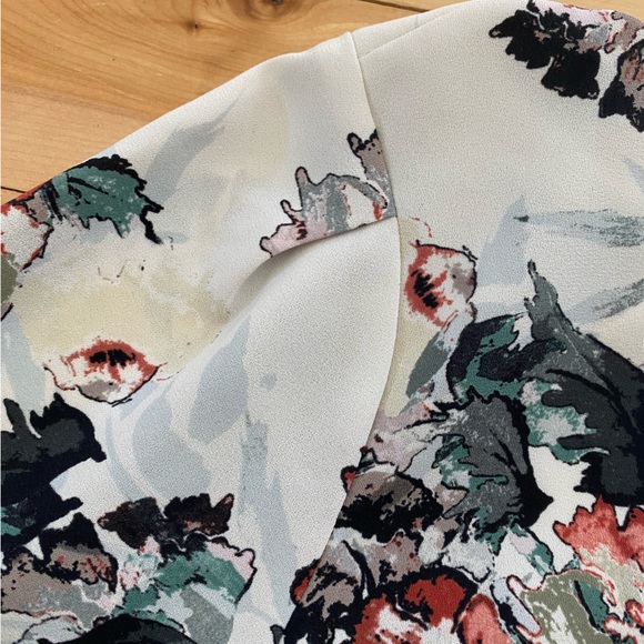 Wilfred Aritzia Cambrai Floral Top S - Picture 5 of 12